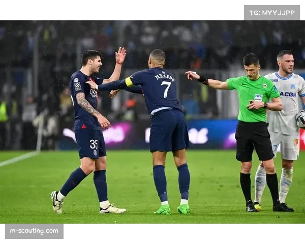 里昂头号射手舒尔茨腿筋受伤 德比对阵马赛锋线遭遇严重减员